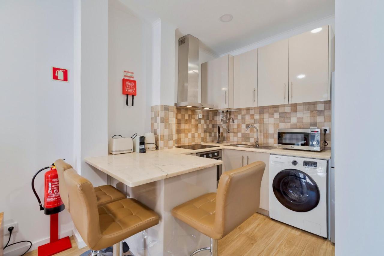 Garrett Terrace Apartment *